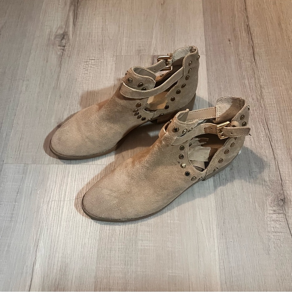 Carlos by Carlos Santana suede tan ankle boots size 9